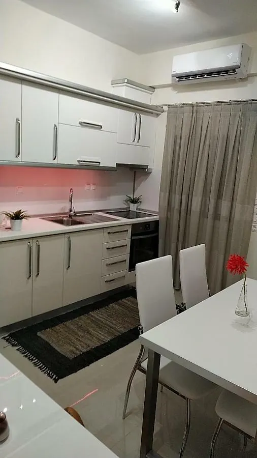 Lavim Apartments Szikiá